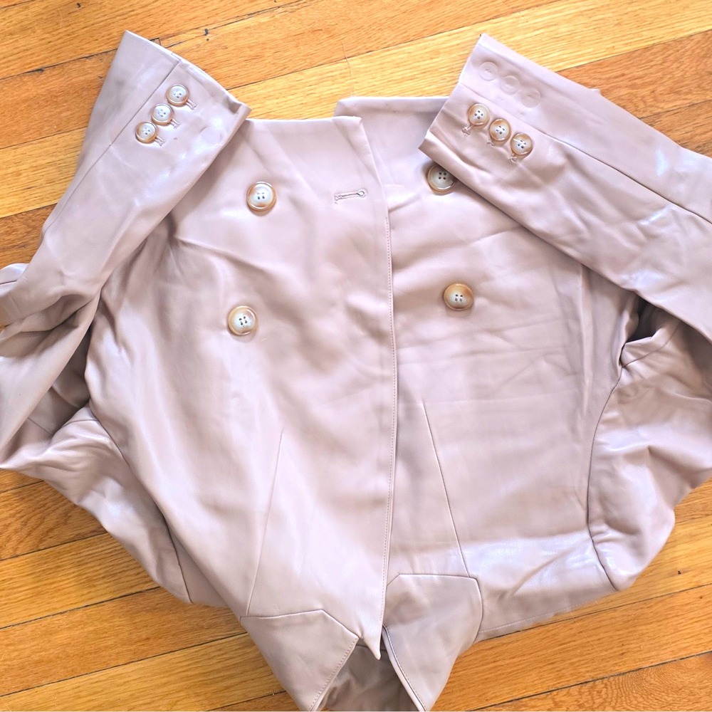 Catherine Malandrino Beige Leather Cropped Double-Breasted Lined Blazer 2